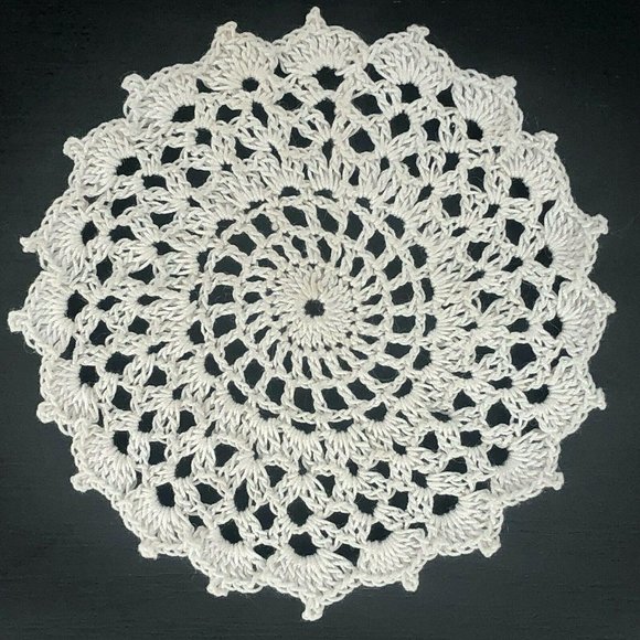 Handmade Crochet Boho Doily Cathedral Edging Cream Decor Plant Pot Coaster 3.75" - Picture 1 of 5
